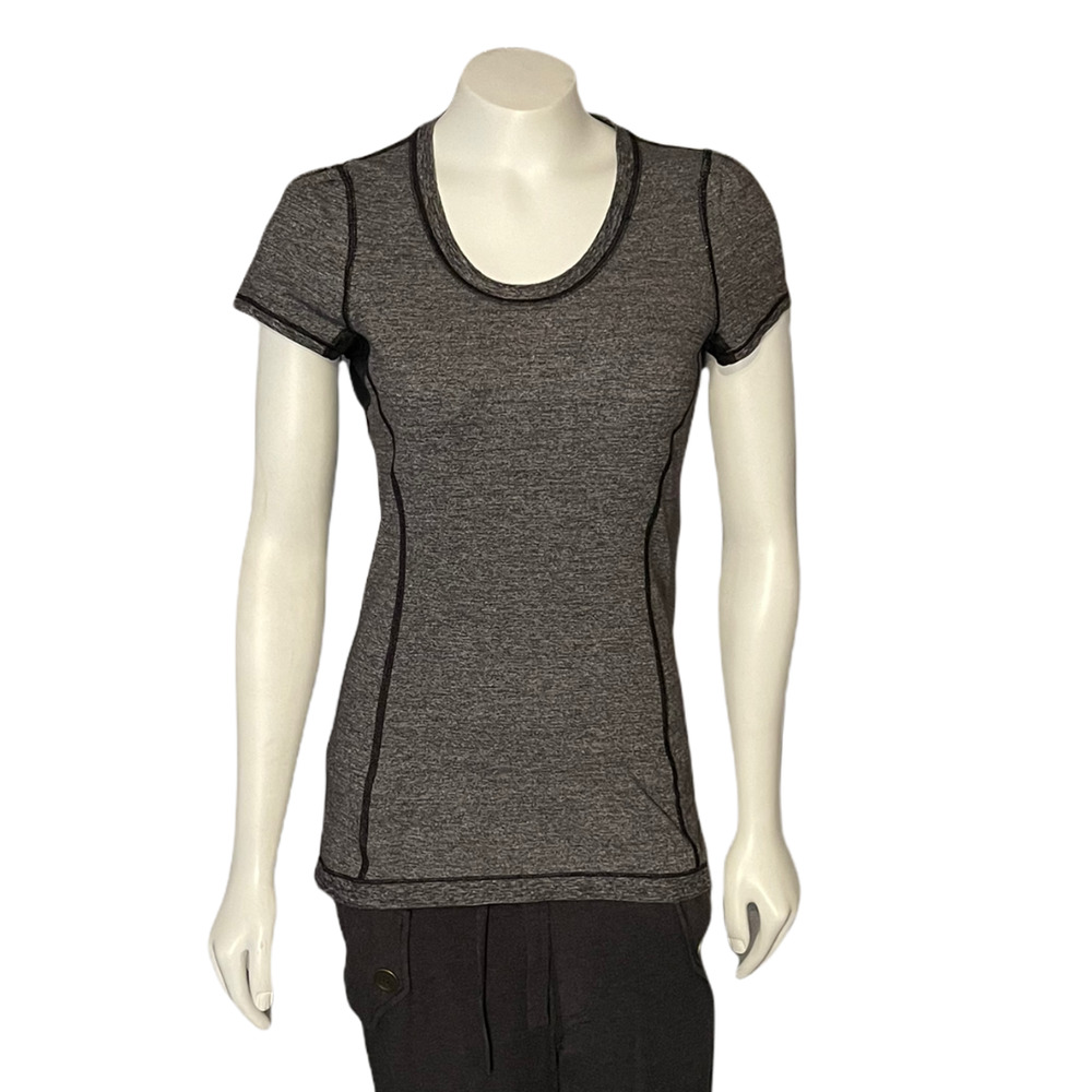 Lululemon short sleeved scoop gray & black 4/6